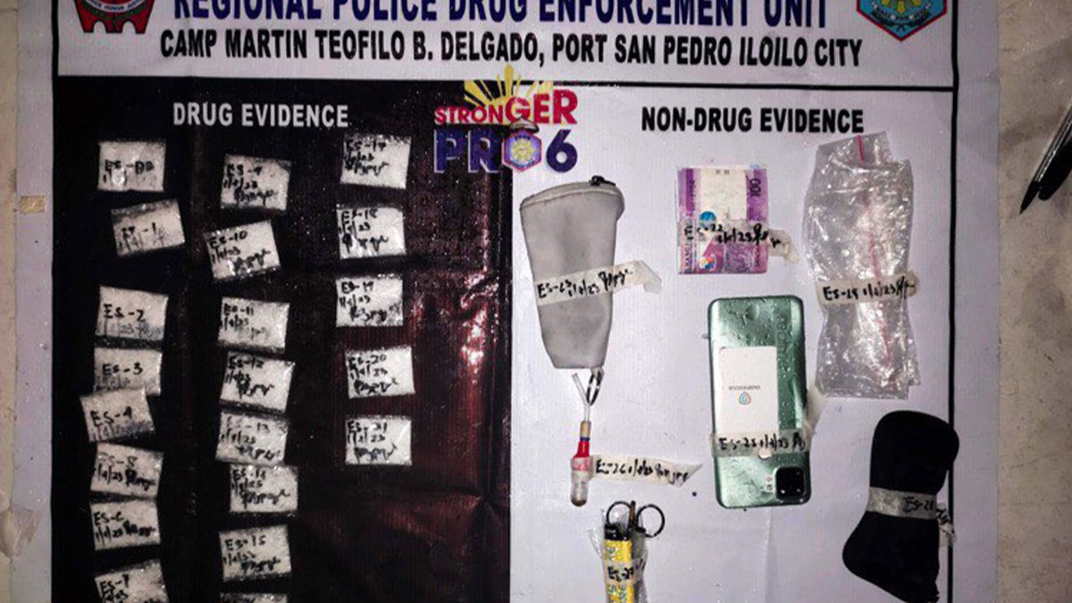 ILOILO CITY — Sa gin ugyon nga pwersa sang Regional Police Drug Enforcement Unit 6 (RPDEU) sa pagpanguna ni Police Lieutenant Glenn A. Soliman kag ni Police Lieutenant Alberto V. Manguilimotan Jr kag sang Iloilo City Police Station 6 sa pagpamuno naman ni Police Major Chen Tañagras sila ang nag kasa sang anti-illegal drug operation sa pinaagi sang pag bakal sang police posuer-buyer sang isa plastik nga may unod sang gina patihan shabu gamit ang buy-bust money nga eighteen-thousand-pesos sa subject.