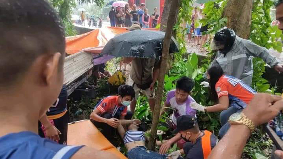 Duha patay bente-sais ka iban pa nga mga pasahero nasamaran sa nagluntad nga vehicular accident sa Banwa sang Nabas, Aklan